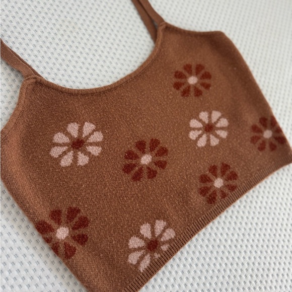 Altar’d State Retro Daisy Brown Tan Knit Strappy Crop Top size large - Picture 2 of 5
